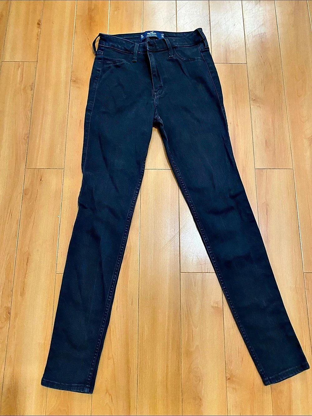 Hollister High-Rise Jean Legging Black High-Rise Jeans Waist 27 Like New
